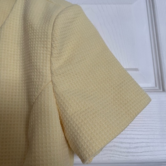 Yellow Textured Short Sleeve Blazer with Crystal Buttons - Picture 7 of 8
